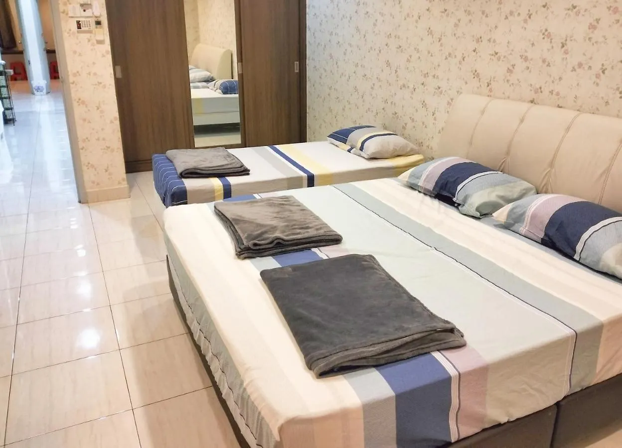 Semesterbostad Jb Austin Perdana Homestay@Simple Comfy For 11Pax Johor Bahru