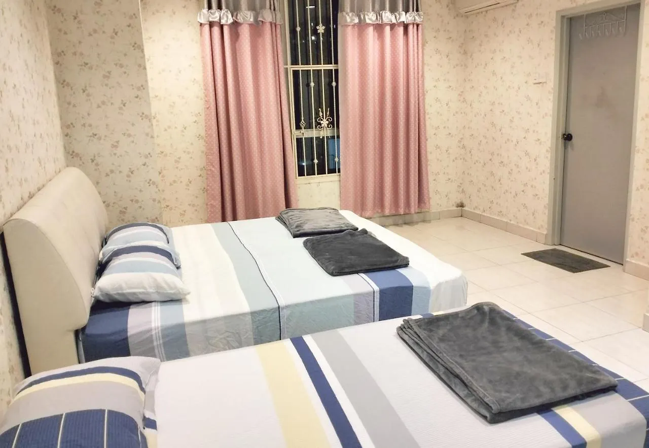 Jb Austin Perdana Homestay@Simple Comfy For 11Pax Johor Bahru 0*,  Malaysia